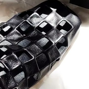 Men'S Shoes For Summer - รองเท้าแตะส้นแบนสีดำสำหรับผู้หญิง รุ่น 2026 หัวเหลี่ยม ดีไซน์โปร่งลายสาน สวมใส่ง่าย