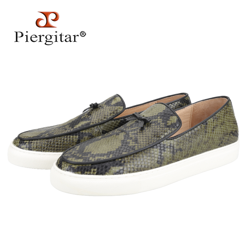 Men'S Shoes Green And White - รองเท้าผ้าใบผู้ชายหนังวัวพิมพ์ลายงูสีเขียว/ดำ พร้อมโบว์ผูกหนังทำมือ รองเท้าทรงเตี้ย พื้นยางสีขาว