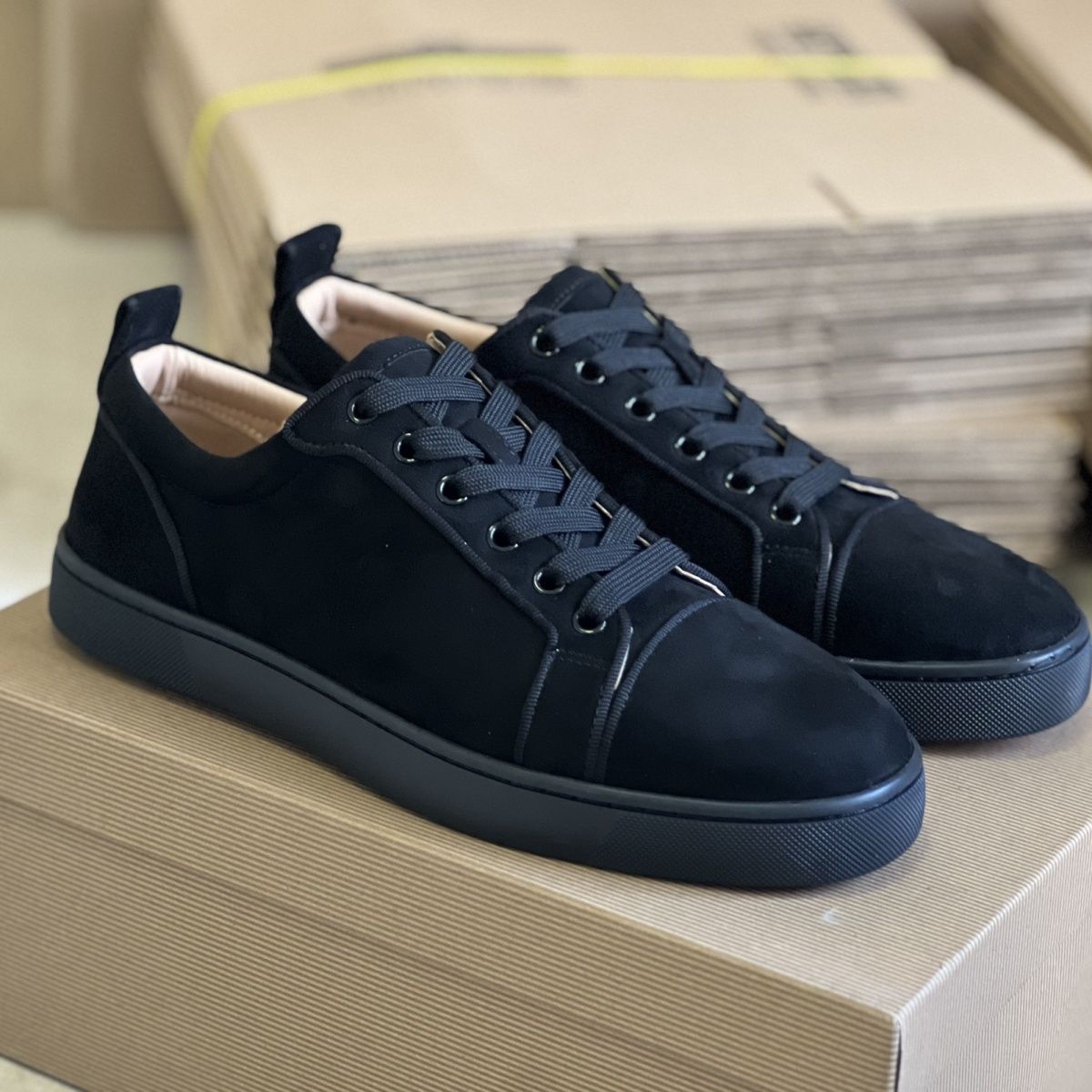 Men Shoes Dior - รองเท้าผู้ชายสีแดงคุณภาพสูง แฟชั่นหนังกลับแบบหุ้มข้อต่ำ รองเท้าลำลองสีดำสำหรับผู้ชาย รองเท้าผู้ชาย