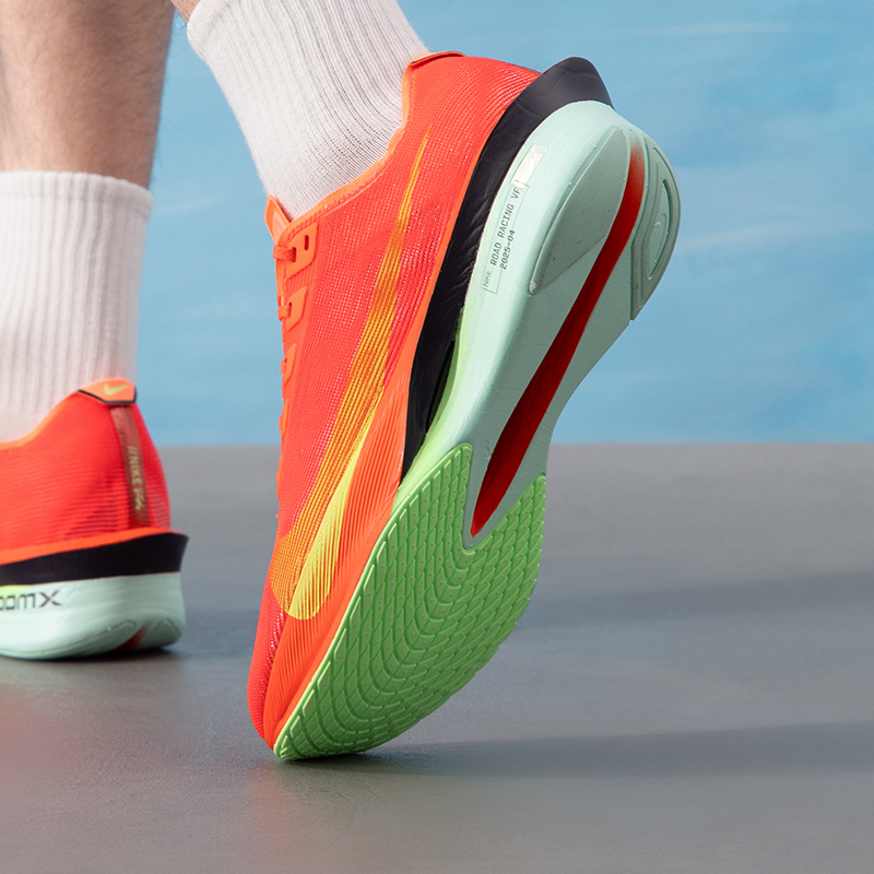 รองเท้าผู้ชายไนกี้ ซูมเอ็กซ์ เ - Men'S Shoes Next บทวิจารณ์และราคา