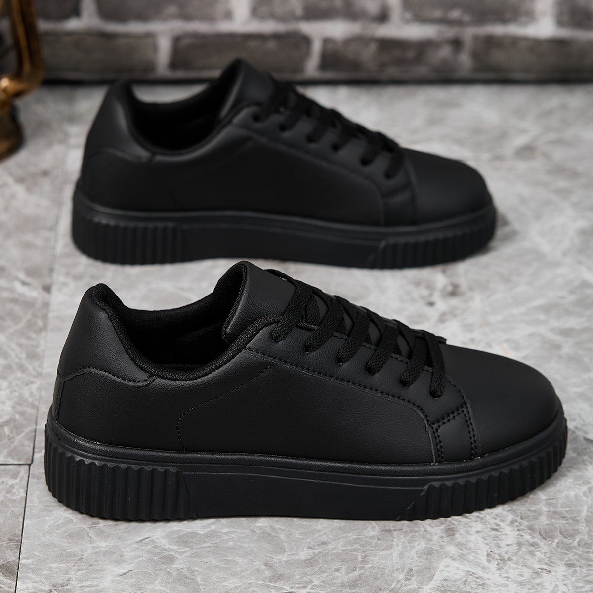 รองเท้าผ้าใบผู้ชายรุ่นใหม่ปี 2 - Men Shoes Dior บทวิจารณ์และราคา
