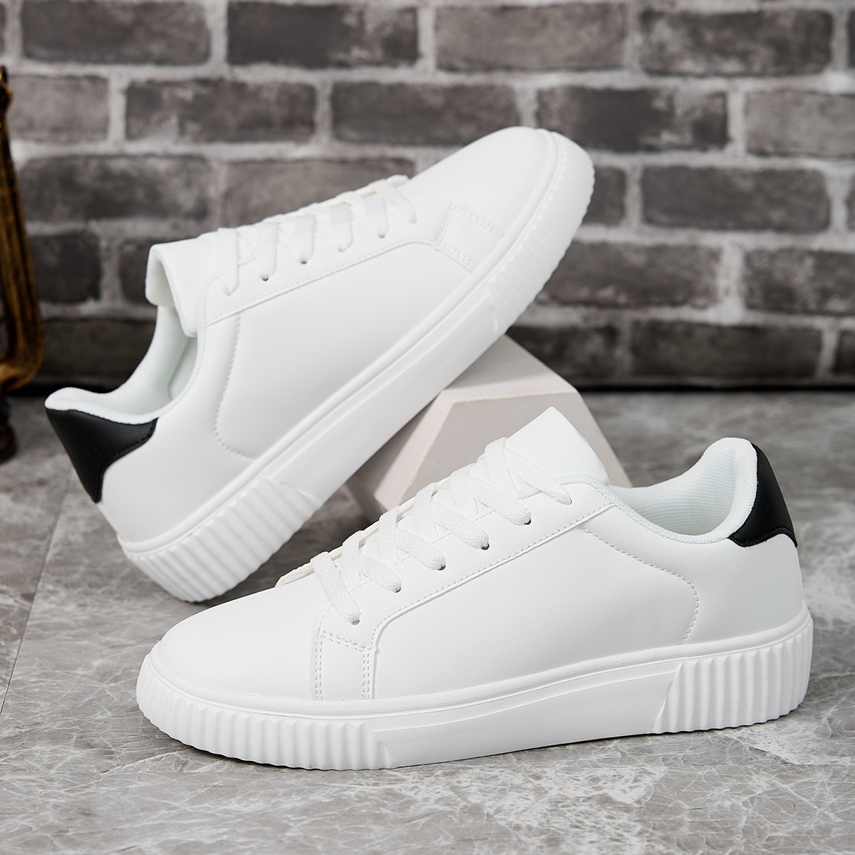 รองเท้าผ้าใบผู้ชายรุ่นใหม่ปี 2 - Men Shoes Dior บทวิจารณ์และราคา