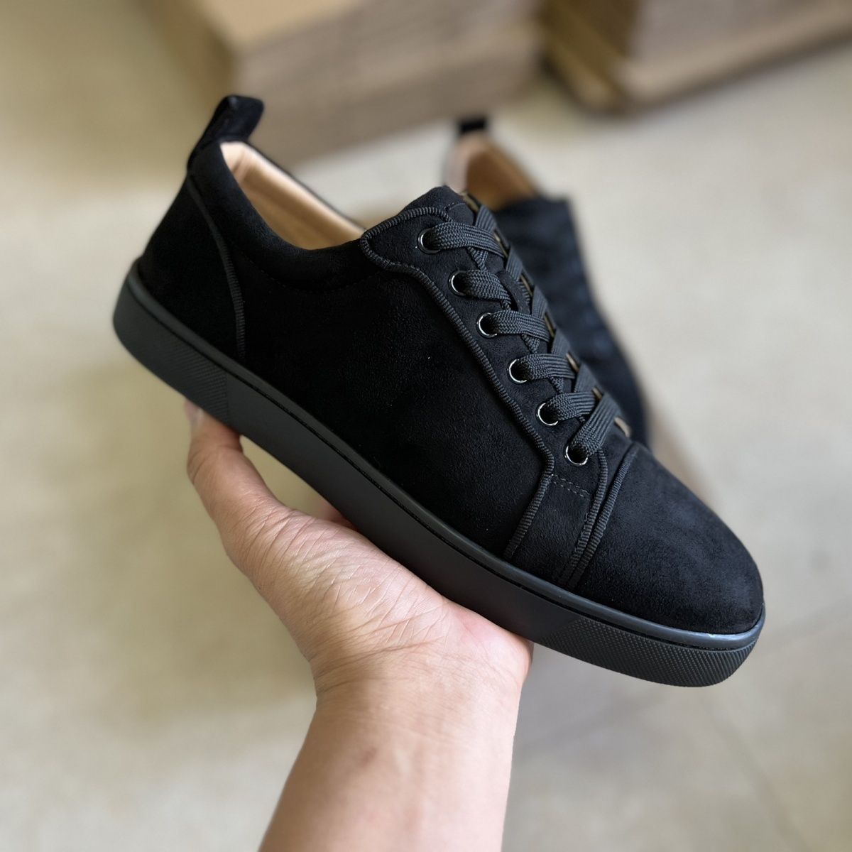 รองเท้าผู้ชายสีแดงคุณภาพสูง แฟ - Men Shoes Dior บทวิจารณ์และราคา